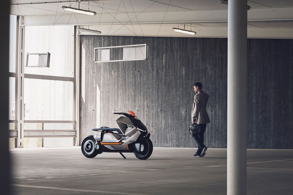 BMW unveils its futuristic concept of self-balancing electric two-wheeler