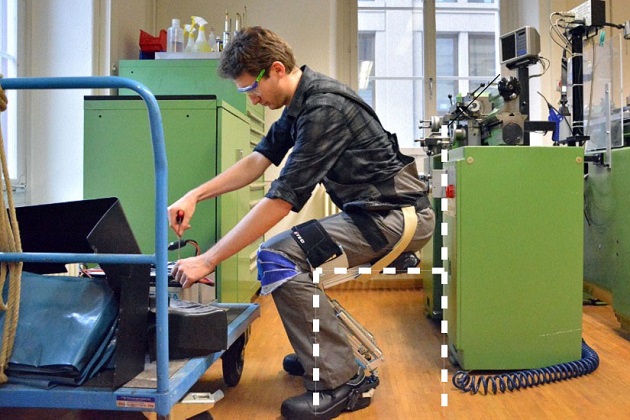 Noonee Chairless Chair Reduces Physical Strain at Work (1)